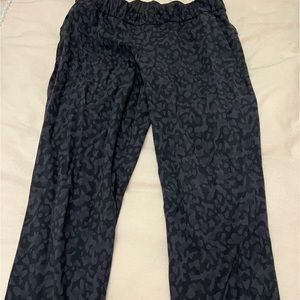 Lululemon on the fly pant